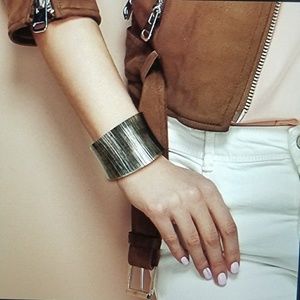CUFF SILVER BRACELET